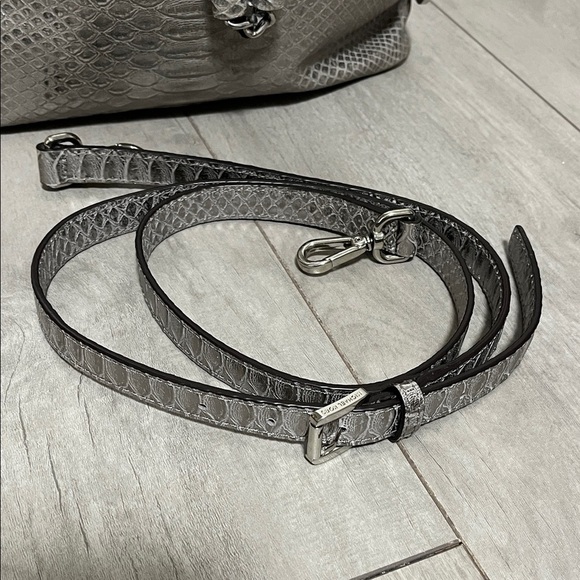 HOSTPICK🩶 Michael Kors Frankie Metallic Silver Leather Snake Print Messenger Bag - Picture 10 of 13